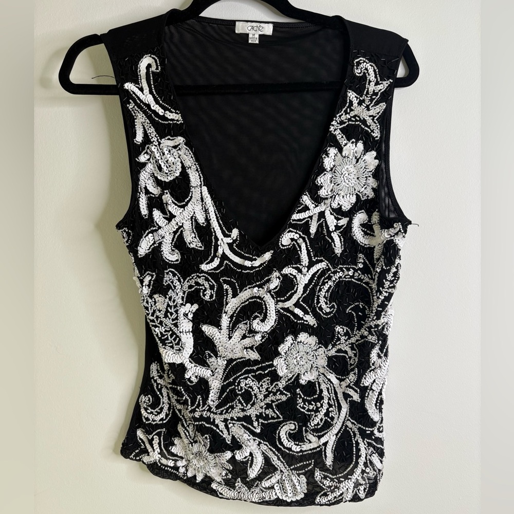 Cache Embellished top